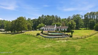180 Valleyfield Lane, Southern Pines, NC 28387