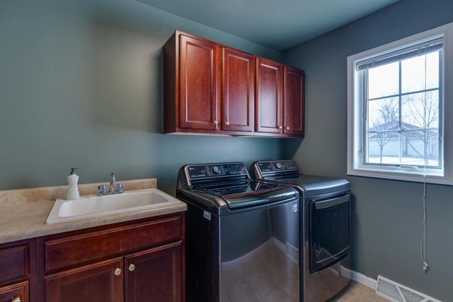 2666 Dungarvan Road, Fitchburg, WI 53711