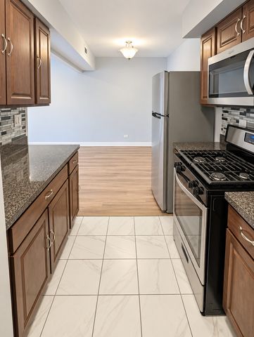 540 W Lodge Trail G, Wheeling, IL 60090