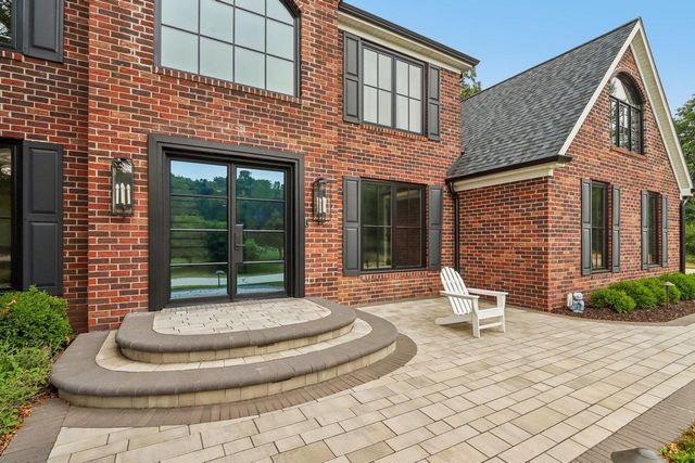 3479 Broken Bow TRAIL, Delafield, WI 53018