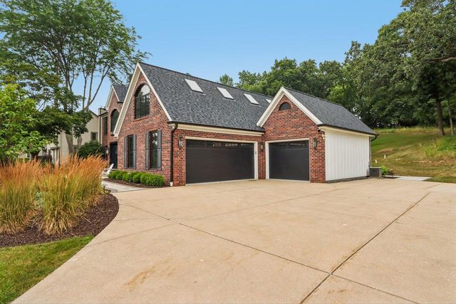 3479 Broken Bow TRAIL, Delafield, WI 53018