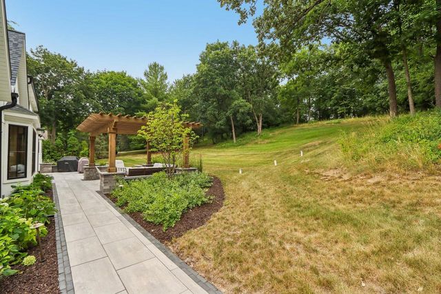 3479 Broken Bow TRAIL, Delafield, WI 53018