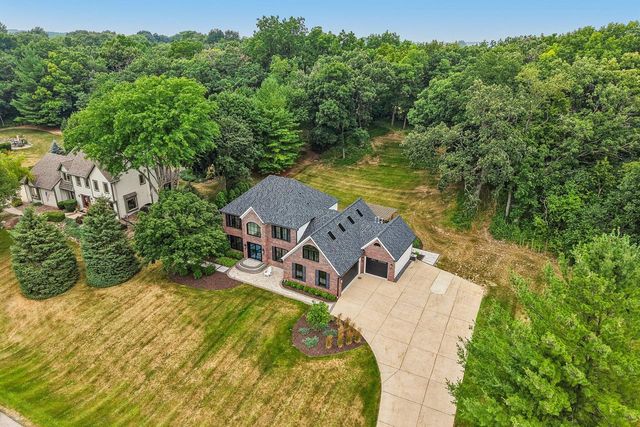3479 Broken Bow TRAIL, Delafield, WI 53018
