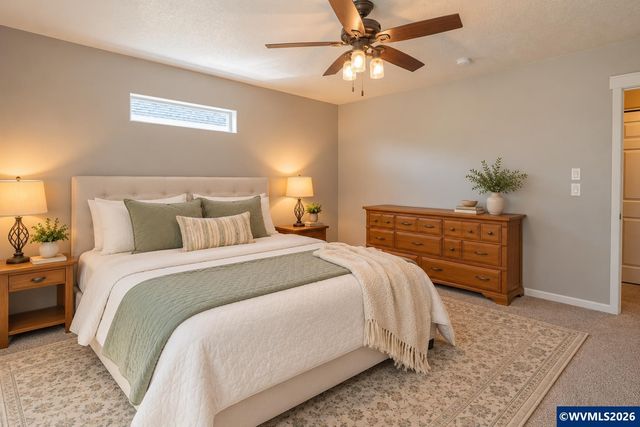 671 Jasmine Cir, Independence, OR 97351