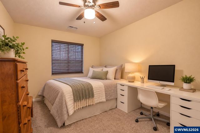 671 Jasmine Cir, Independence, OR 97351