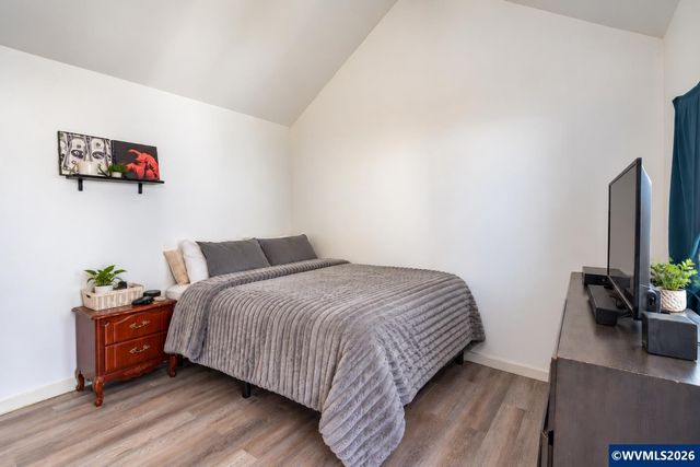 671 Jasmine Cir, Independence, OR 97351