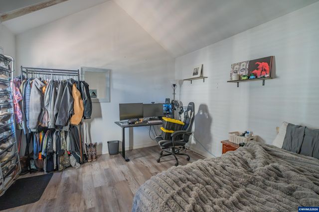 671 Jasmine Cir, Independence, OR 97351