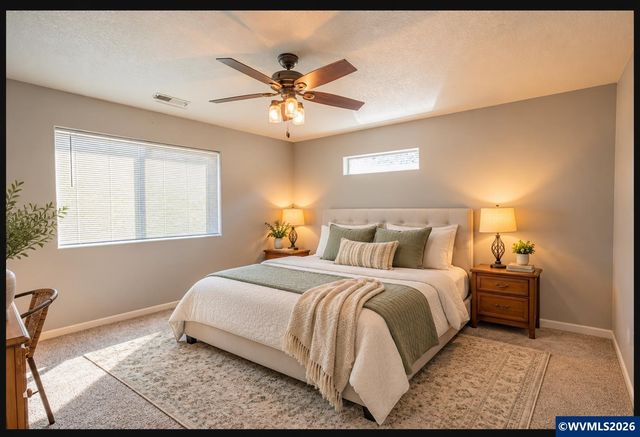 671 Jasmine Cir, Independence, OR 97351