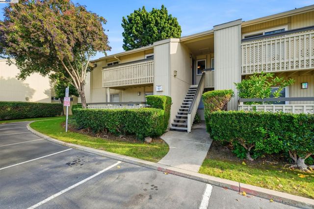 4064 Abbey Ter 217, Fremont, CA 94536