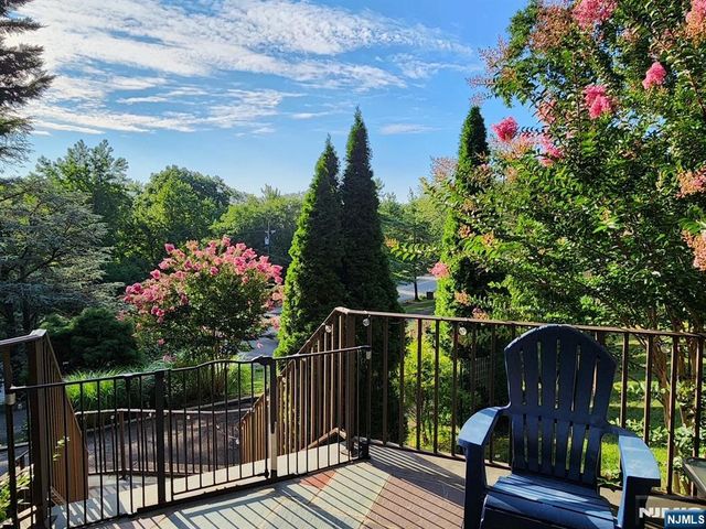 61 Overlook Drive, Woodcliff Lake, NJ 07677