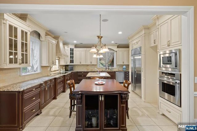 61 Overlook Drive, Woodcliff Lake, NJ 07677