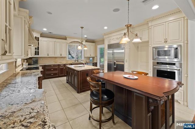 61 Overlook Drive, Woodcliff Lake, NJ 07677