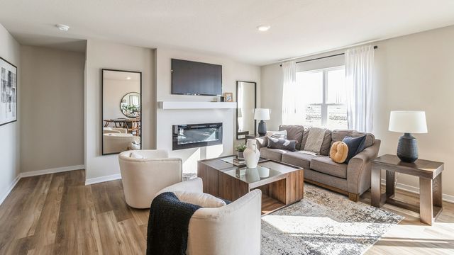 15215 Stonecrop Drive, Urbandale, IA 50111