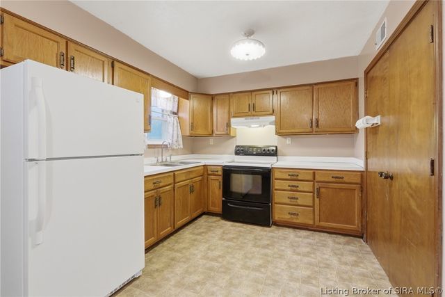 339 Bohart Lane, Charlestown, IN 47111