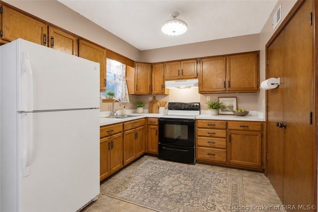 339 Bohart Lane, Charlestown, IN 47111