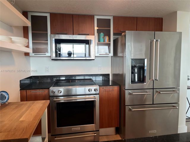 1800 N Bayshore Dr 3810, Miami, FL 33132