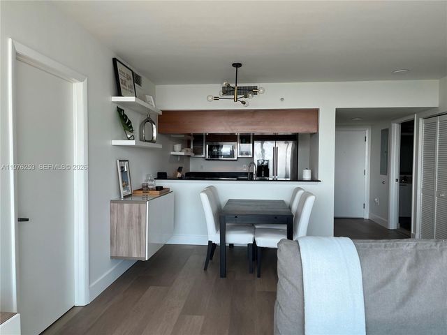 1800 N Bayshore Dr 3810, Miami, FL 33132