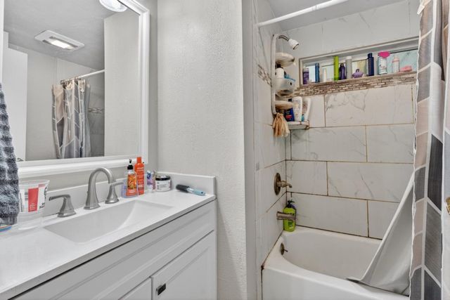 255 E Bolivar 39, Salinas, CA 93906