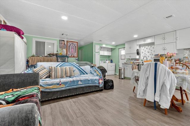 255 E Bolivar 39, Salinas, CA 93906