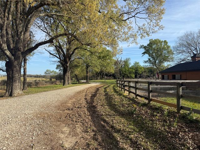 845 Fm 2330, Montalba, TX 75853