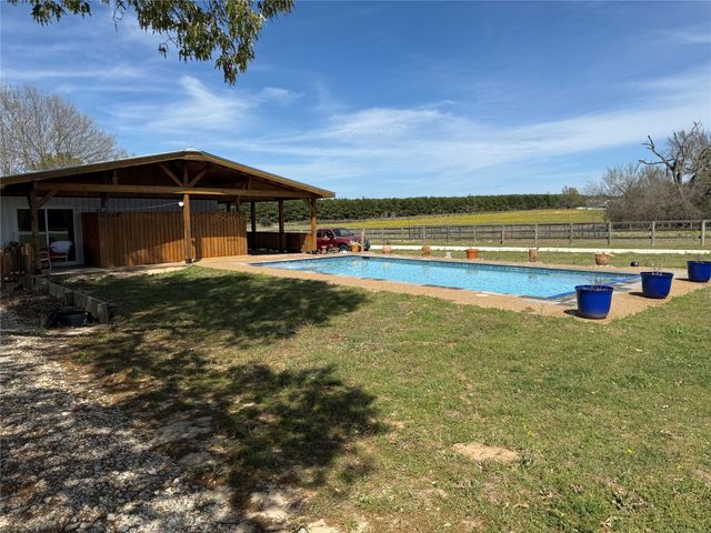 845 Fm 2330, Montalba, TX 75853