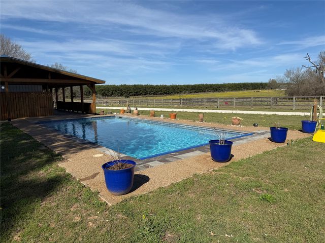 845 Fm 2330, Montalba, TX 75853