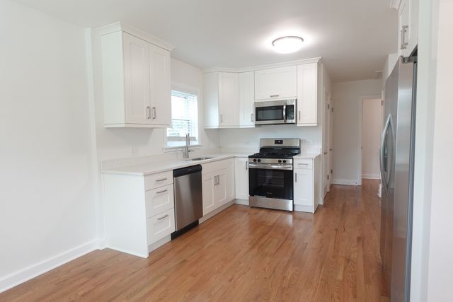 18637 Highland Avenue, Homewood, IL 60430