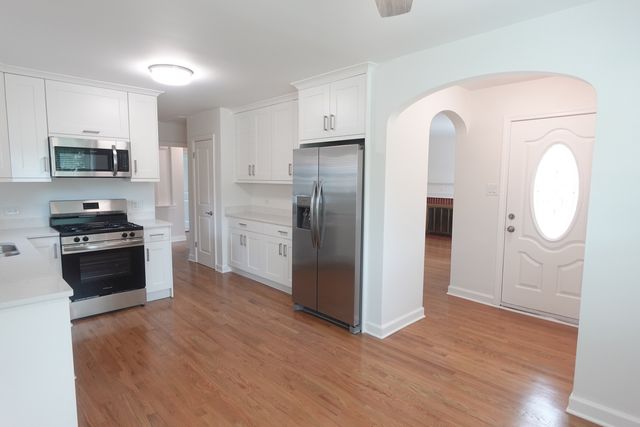 18637 Highland Avenue, Homewood, IL 60430