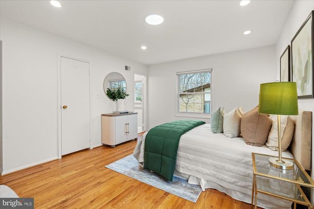 14416 PECAN DR, Rockville, MD 20853