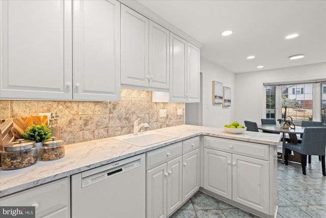 14416 PECAN DR, Rockville, MD 20853