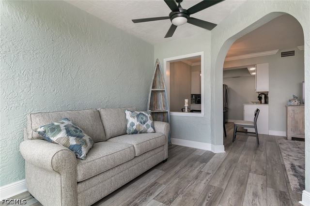 898 Buttonwood DR 105, Fort Myers Beach, FL 33931