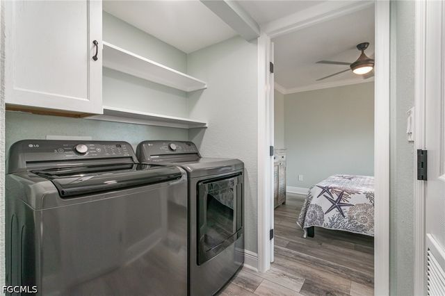 898 Buttonwood DR 105, Fort Myers Beach, FL 33931