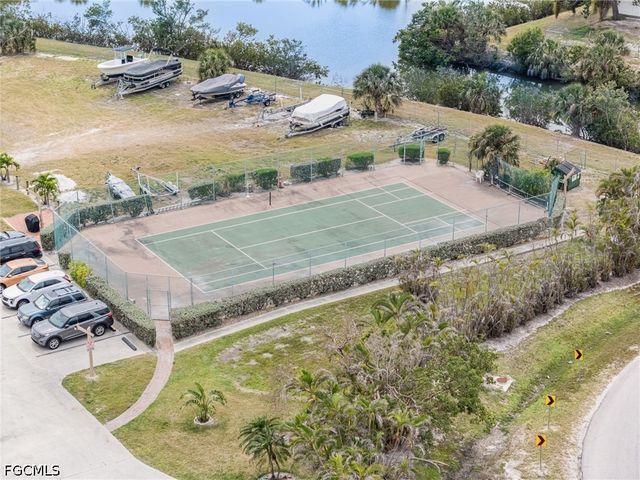 898 Buttonwood DR 105, Fort Myers Beach, FL 33931