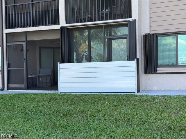 898 Buttonwood DR 105, Fort Myers Beach, FL 33931