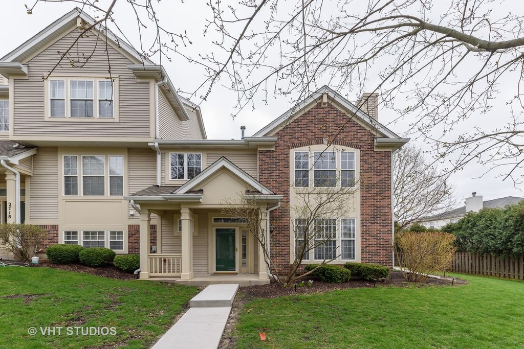 2716 N GREENWOOD Avenue, Arlington Heights, IL 60004