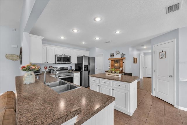 4516 HAWKINS ROAD, Plant City, FL 33567