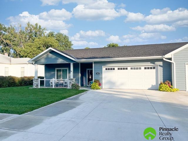 507 D Street, Central City, NE 68826