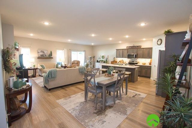 507 D Street, Central City, NE 68826