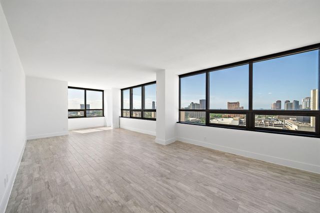 5150 Hidalgo Street 1604, Houston, TX 77056