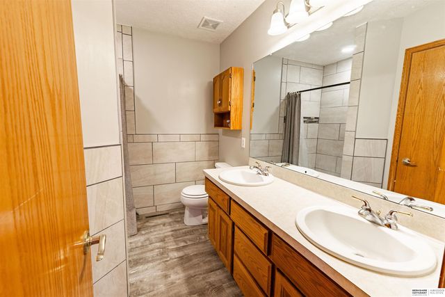 15210 Redwood Street, Omaha, NE 68138