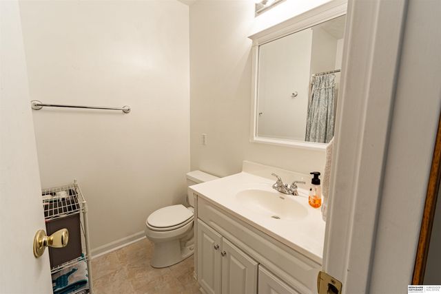 15210 Redwood Street, Omaha, NE 68138