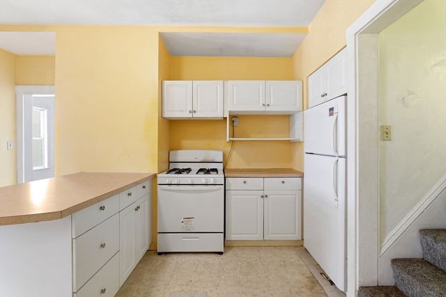 65 Derby St, Somerville, MA 02145