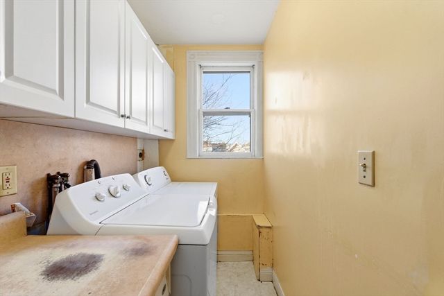 65 Derby St, Somerville, MA 02145