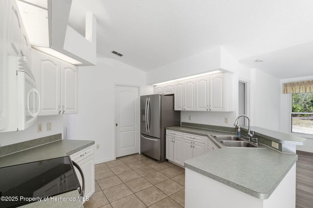 4930 W West Pinto Loop, Beverly Hills, FL 34465