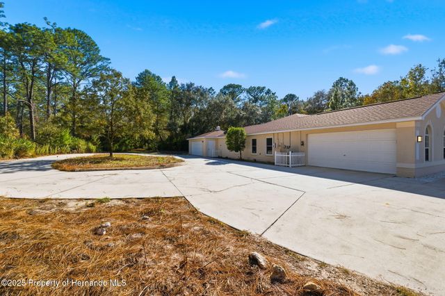 4930 W West Pinto Loop, Beverly Hills, FL 34465