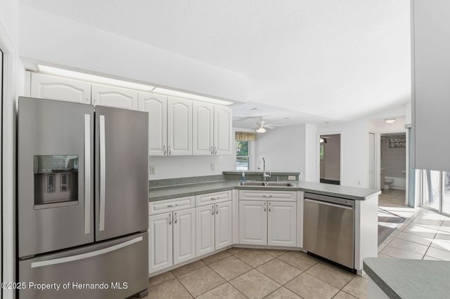 4930 W West Pinto Loop, Beverly Hills, FL 34465