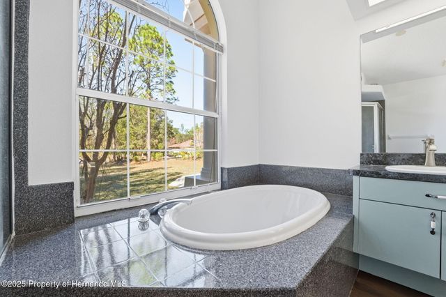 4930 W West Pinto Loop, Beverly Hills, FL 34465