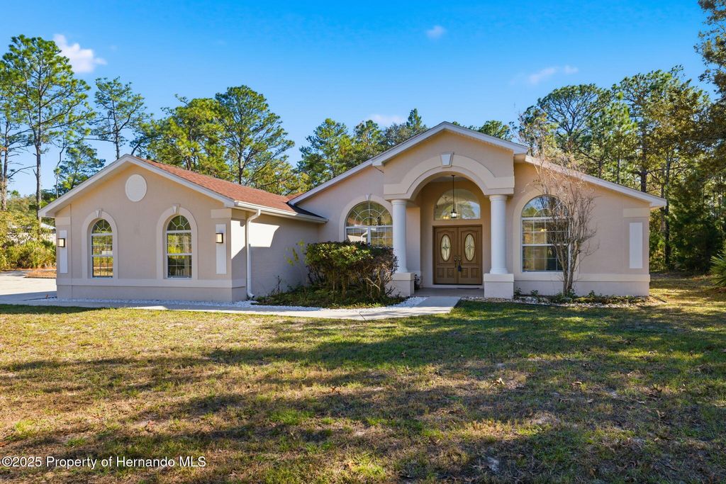 4930 W West Pinto Loop, Beverly Hills, FL 34465