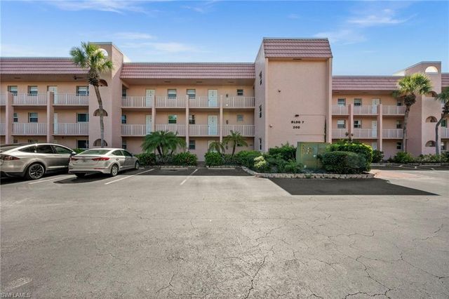 200 Turtle Lake CT 205, Naples, FL 34105