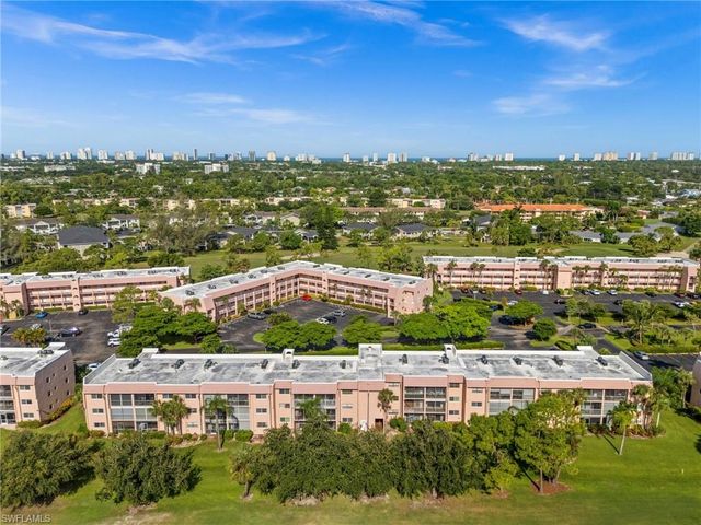 200 Turtle Lake CT 205, Naples, FL 34105